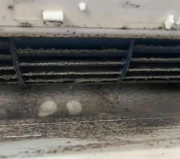 黄陂空调吹的风有股烧焦味是怎么回事